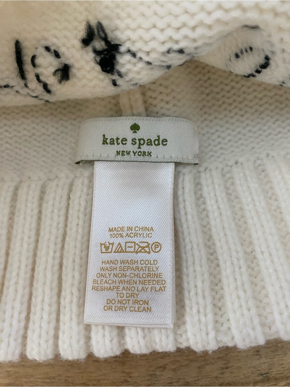 kate ♠️ Spade Cream Beanie with Black "ooh la la" Embroidery - Picture 5 of 11